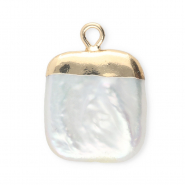 Perle di acqua dolce imperfette ciondolo quadrato oro-bianco naturale