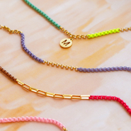 Set di ispirazione Ecco come creare collane e bracciali con catene a rolò colorate