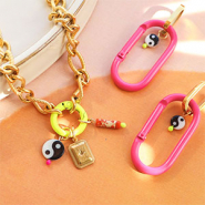 Set di ispirazione Come utilizzi i componenti colorati nella tua collezione di gioielli?