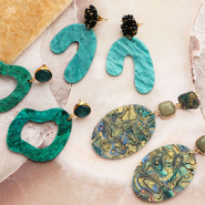 Set di ispirazione Suggerimenti per creare orecchini con ciondoli in resina