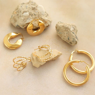 Set di ispirazione Consigli per indossare orecchini in acciaio inossidabile