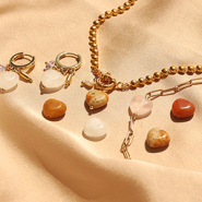 Set di ispirazione Mettiti all’opera con le perline in pietra naturale a cuore