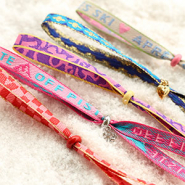 Novità Nuova splendida collezione di nastri con testo!