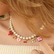 Set di ispirazione Metterti all’opera con ciondoli in resina festivi