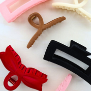 Novità Nuovi fermagli per capelli in velluto must-have