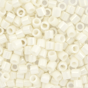 Perline Miyuki Delica 8/0 Ceylon cream beige DBL-203