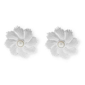 Componenti in acciaio inossidabile orecchini fiore con imitazione di perla con anellino argento-bianco