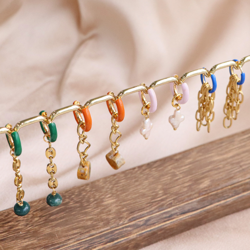 Idee creative per orecchini a cerchio coloratissimi