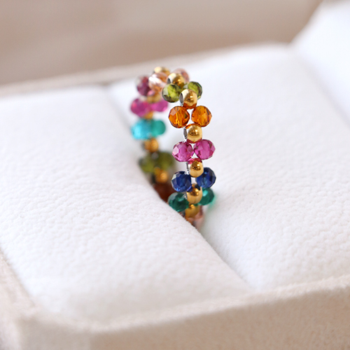 Bellissimi anelli con perline in pietra naturale sfaccettate effetto di imitazione