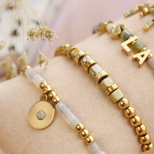 Mettiti all&rsquo;opera con le perline di pietra naturale disco