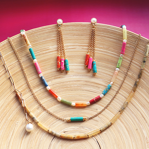 Ecco come creare collane e orecchini coordinati