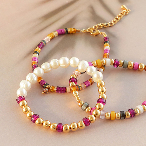 Realizza vari gioielli e cordini per telefono con le perline Polaris