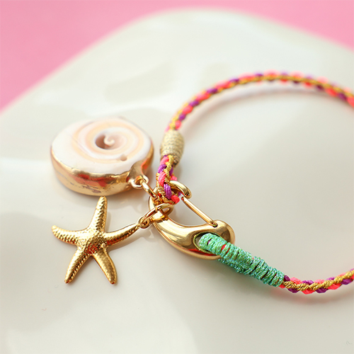 Crea bellissime collane, braccialetti e laccetti per telefono con cordoncino alla moda