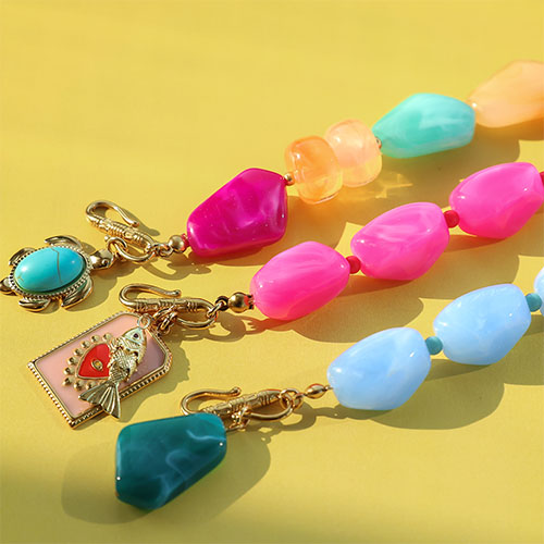 Tempo di ispirazione con perline in acrilico 