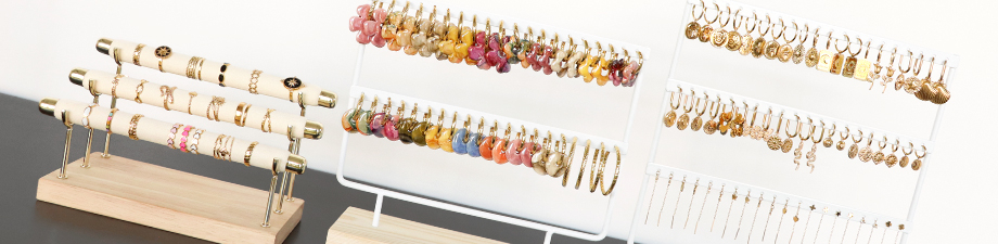 Espositori per bigiotteria con articoli inclusi