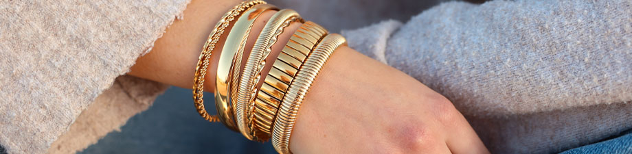 Nuova linea di bracciali bangle in acciaio inossidabile Nuova linea di bracciali bangle in acciaio inossidabile