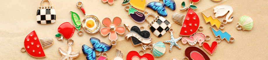 Perline e ciondoli in metallo funky